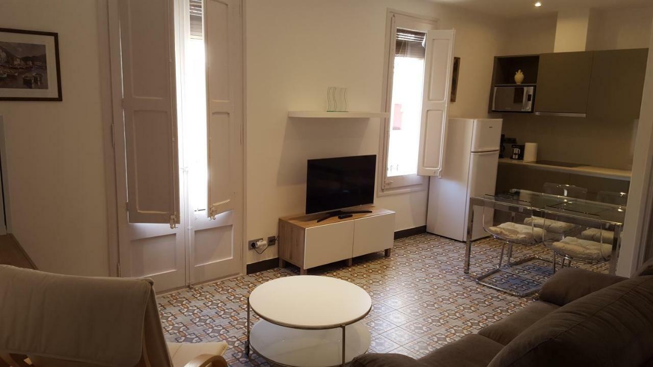 Apartamentos Nouvilas Portbou Extérieur photo